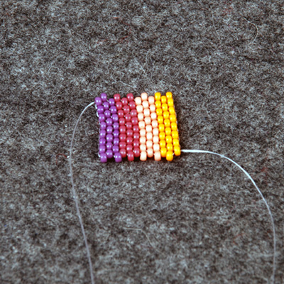 Flat peyote stitch bead